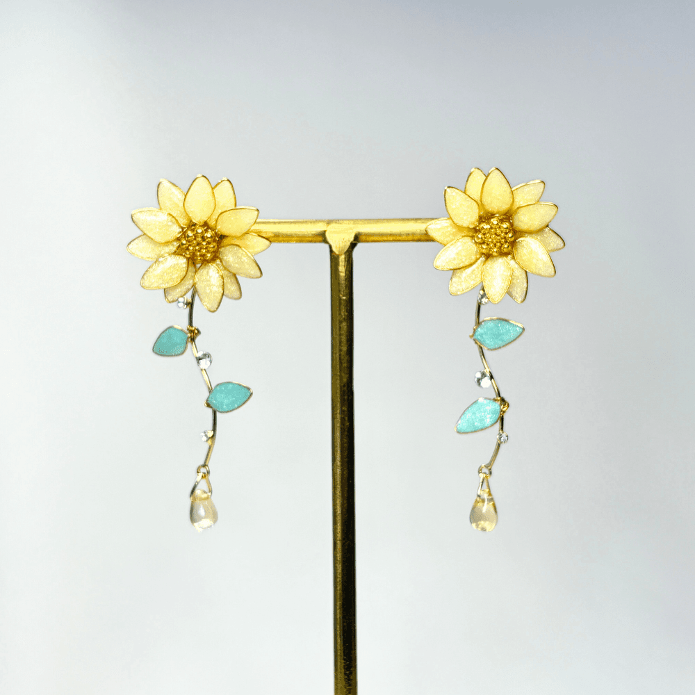 【ひまわり2wayイヤリングとネックレスセット】アレルギー対応/レジン×ワイヤー/夏アクセサリー/キラキラ輝く/受注製作 | 7枚目